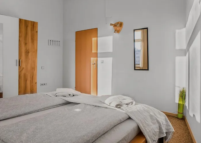 Comfortable 2br Next To Millennium Tower Appartement Wenen
